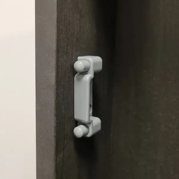 Hochwertiger Druckknopf-Verschluss mit Soft-Close und Grifffunktion, aus Zamak, Oberfläche: Edelstahl Look, Ausführung: quadratisch, 14.03.067-0. Massiver Druckknopf für Wohnwagen, Yacht, Privatflugzeug und viel mehr, von SISO Denmark