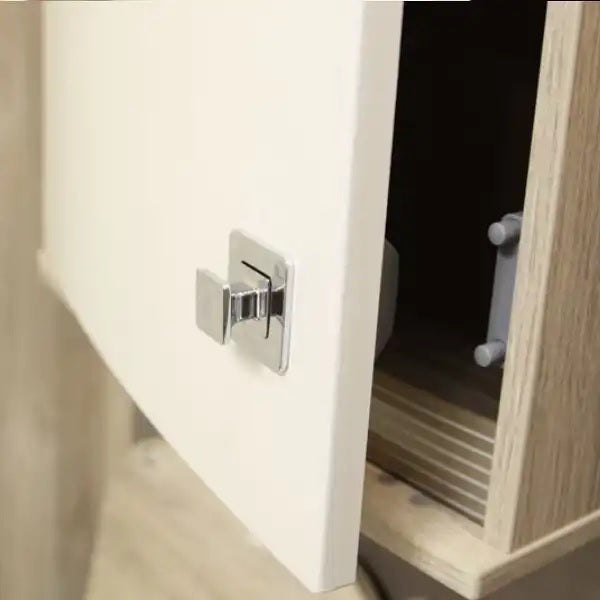 Hochwertiger Druckknopf-Verschluss mit Soft-Close und Grifffunktion, aus Zamak, Oberfläche: Edelstahl Look, Ausführung: quadratisch, 14.03.067-0. Massiver Druckknopf für Wohnwagen, Yacht, Privatflugzeug und viel mehr, von SISO Denmark