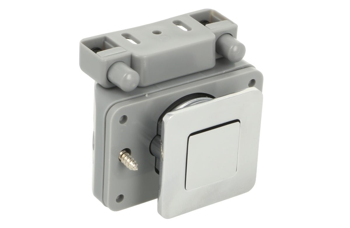 Bouton-pression de haute qualité avec fonction soft-close et poignée, en Zamak, surface : nickelée, design : carré, 14.03.065-0. Bouton poussoir solide pour caravanes, yachts, avions privés et bien plus encore, de SISO Danemark