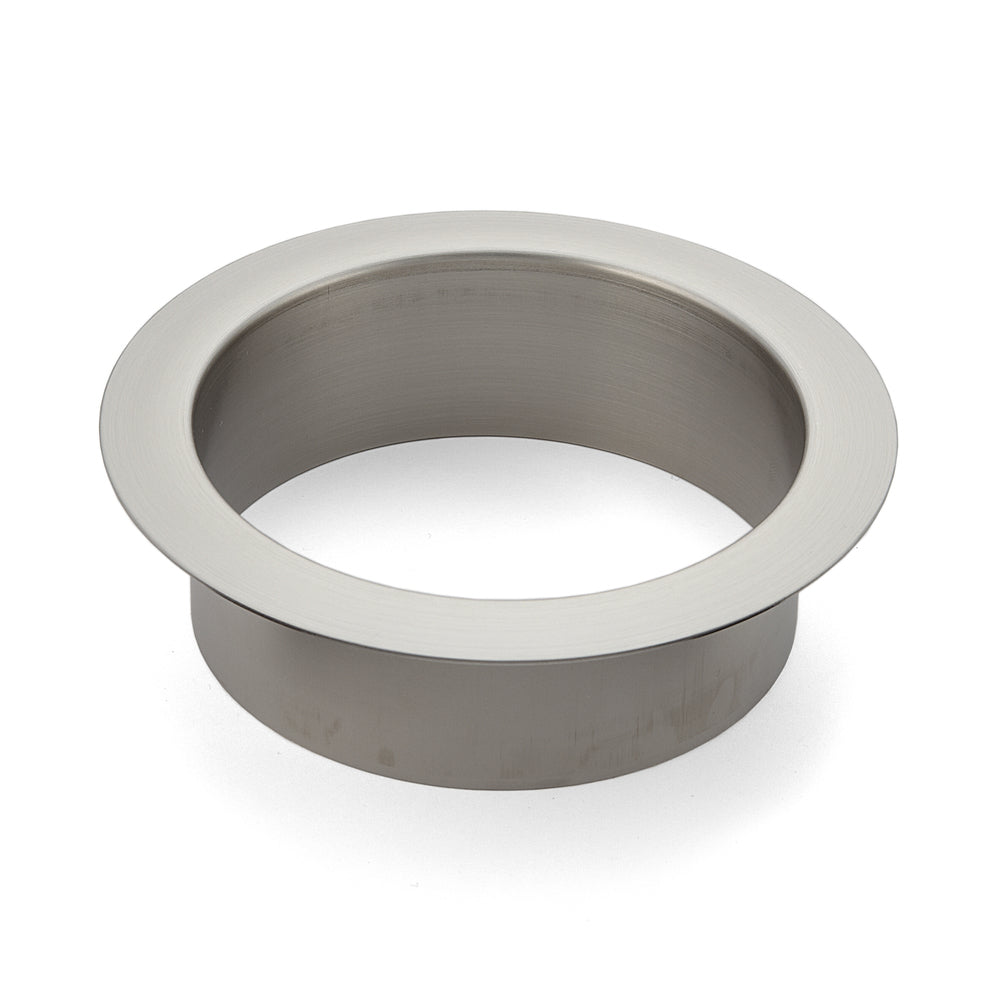 Hochwertige Abdeckung für Abfallbehälter, ringförmig, Ø136 mm, für Montage in Arbeitsplatte. Durchwurf für Abwurfbehälter aus massivem Edelstahl von Sugatsune / LAMP® (Japan)