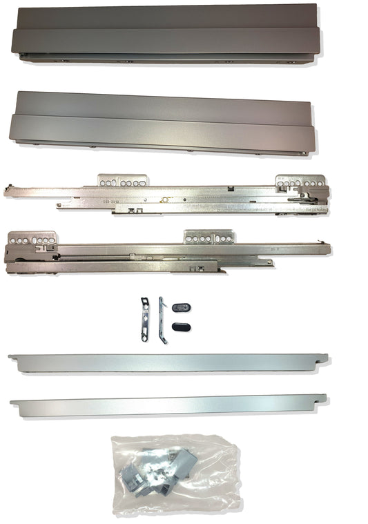 GRASS Nova Pro SCALA drawer set with rectangular railing. Full-extension, dampened, synchronized, 40 kg, height 90 mm. Color: Silver